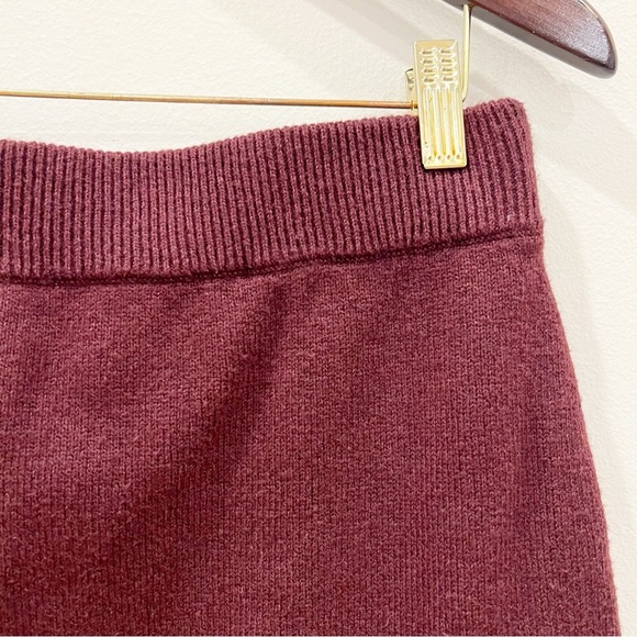 Talbots Ribbed Knit Pull On Midi Skirt Womens Medium Maroon Burgundy Stretch - Picture 3 of 10